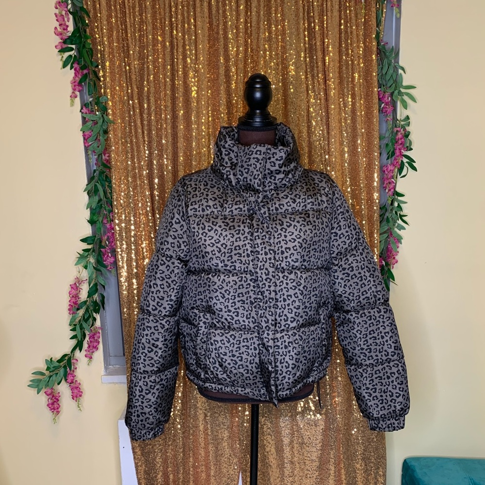 Leopard Puffer Jacket - Picture 2 of 7
